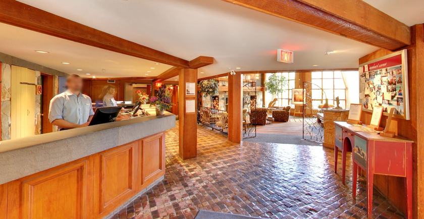 Imagen de los interiores del Hotel Hilton Grand Vacations Club Whistler. Foto 18