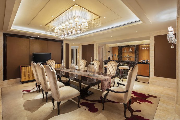 Imagen de los interiores del Hotel Hilton Guangzhou Baiyun. Foto 9