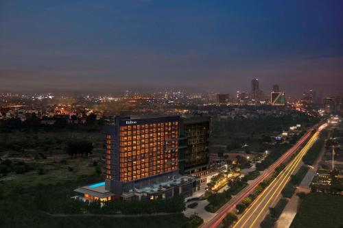 Imagen general del Hotel Hilton Gurugram Baani City Centre. Foto 1