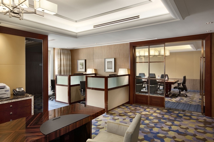 Imagen de los interiores del Hotel Hilton Hangzhou Qiandao Lake Resort. Foto 16