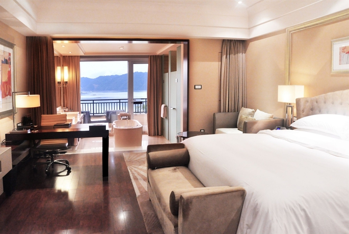 Imagen de la habitación del Hotel Hilton Hangzhou Qiandao Lake Resort. Foto 11