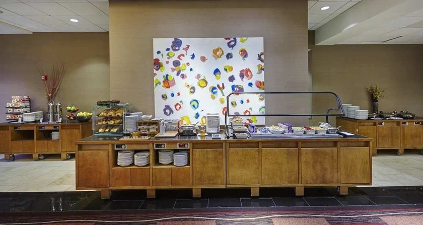 Imagen del bar/restaurante del Hotel Hilton Hasbrouck Heights/meadowlands. Foto 6