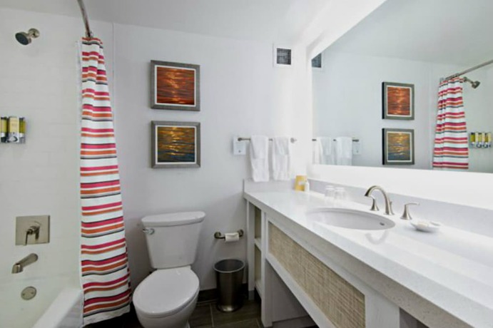 Imagen de la habitación del Hotel Hilton Head Health - Weight Loss Resort And Health Spa. Foto 10