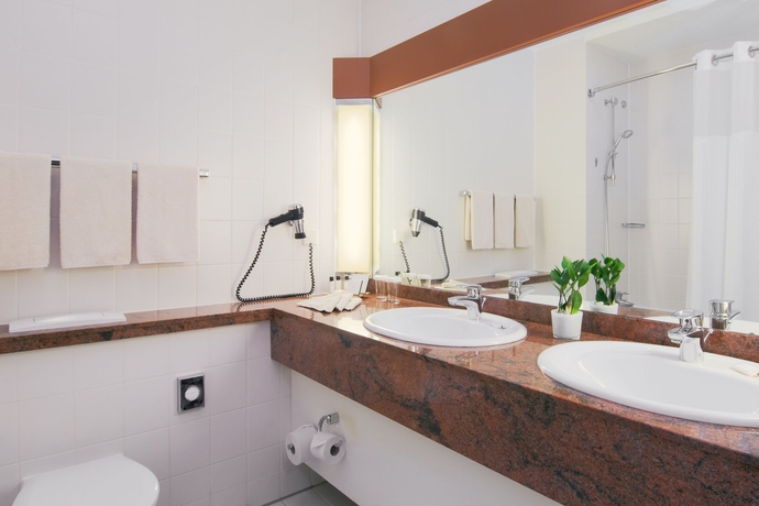 Imagen de la habitación del Hotel Hilton Heidelberg. Foto 7