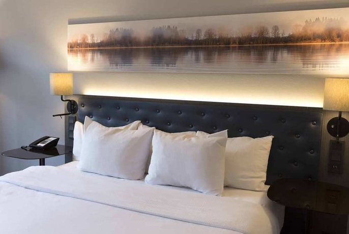 Imagen de la habitación del Hotel Hilton Helsinki Strand. Foto 3