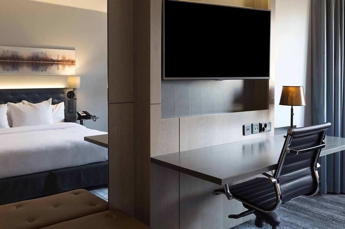 Imagen de la habitación del Hotel Hilton Helsinki Strand. Foto 7