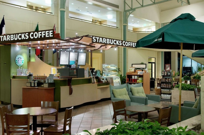 Imagen del bar/restaurante del Hotel Hilton Houston North. Foto 2