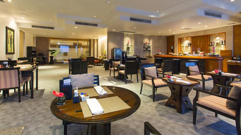 Imagen del bar/restaurante del Hotel Hilton Hua Hin Resort and Spa. Foto 5