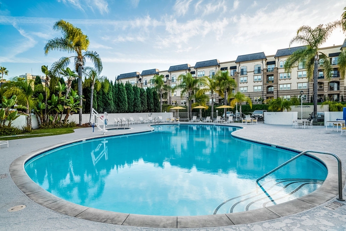 Imagen de la piscina del Hotel Hilton Irvine/orange County Airport. Foto 15