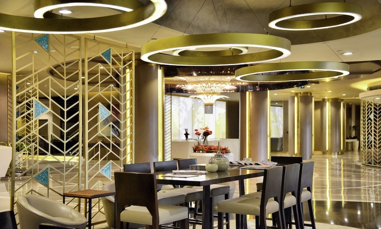 Imagen de los interiores del Hotel Hilton Istanbul Kozyatagi. Foto 14