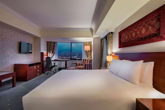 Imagen de la habitación del Hotel Hilton Izmir. Foto 7