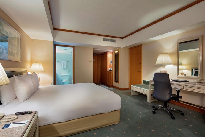 Imagen de la habitación del Hotel Hilton Izmir. Foto 9