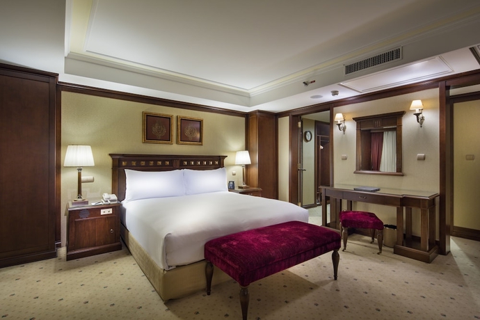 Imagen de la habitación del Hotel Hilton Izmir. Foto 16