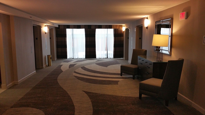 Imagen de los interiores del Hotel Hilton Kansas City Airport. Foto 14