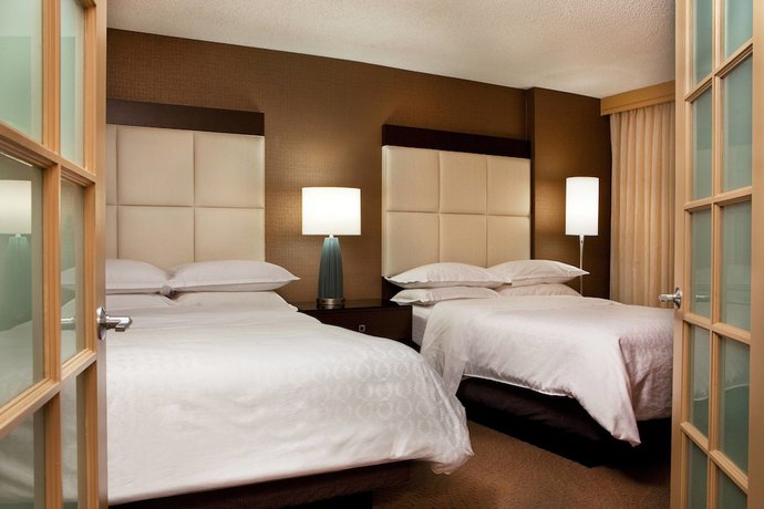 Imagen de la habitación del Hotel Hilton Kansas City Country Club Plaza. Foto 6