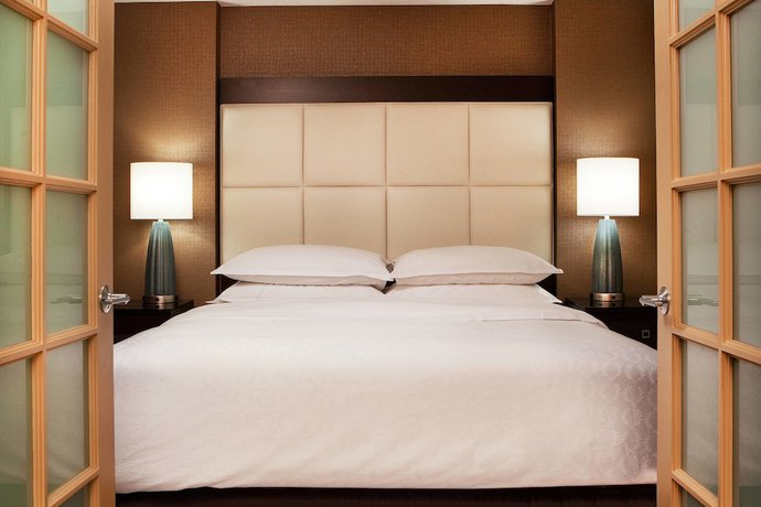 Imagen de la habitación del Hotel Hilton Kansas City Country Club Plaza. Foto 7