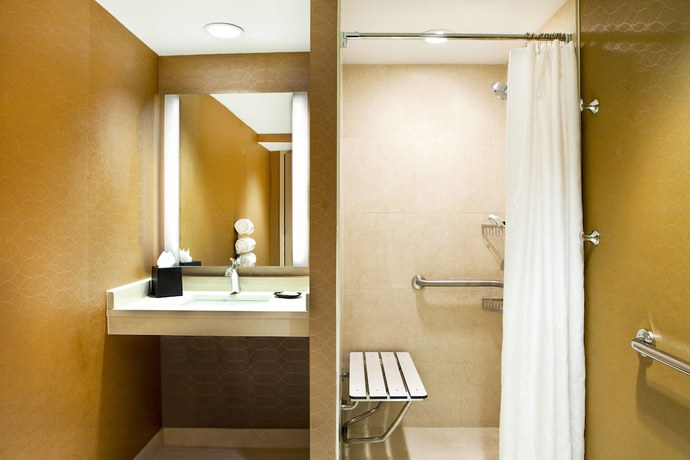 Imagen de la habitación del Hotel Hilton Kansas City Country Club Plaza. Foto 11