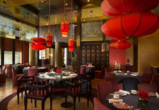 Imagen del bar/restaurante del Hotel Hilton Kuala Lumpur. Foto 2