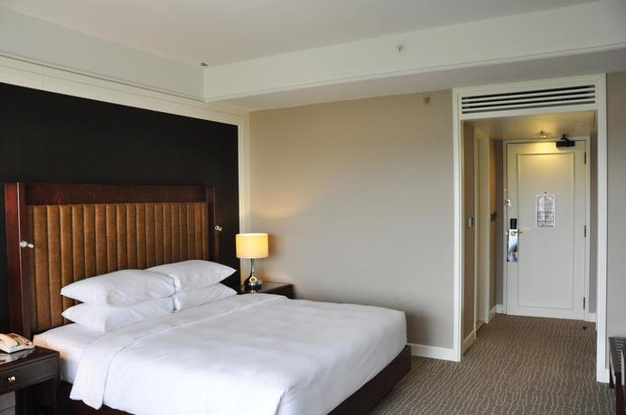 Imagen de la habitación del Hotel Hilton Kuching. Foto 7