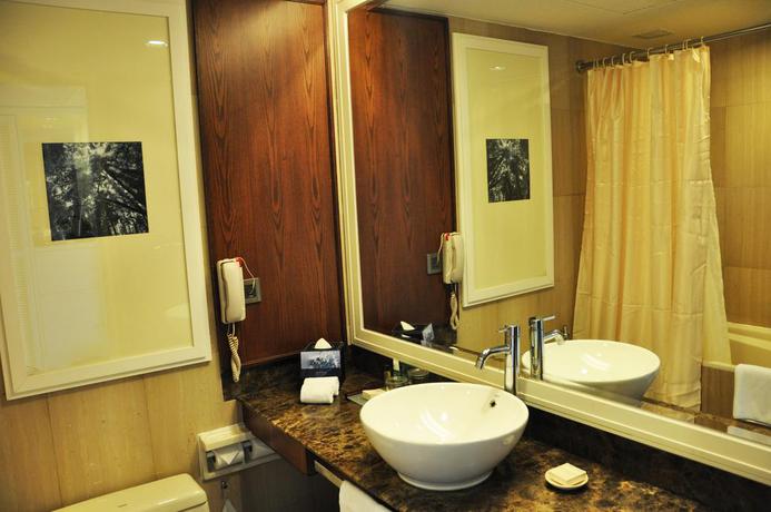 Imagen de la habitación del Hotel Hilton Kuching. Foto 12