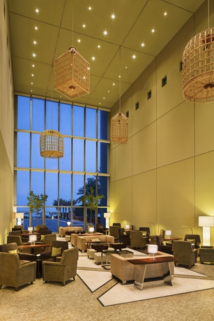 Imagen de los interiores del Hotel Hilton Kuwait Resort. Foto 10