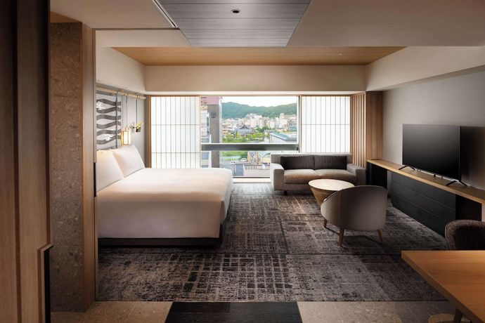 Imagen de la habitación del Hotel Hilton Kyoto. Foto 10