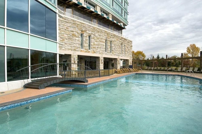 Imagen de la piscina del Hotel Hilton Lac-leamy. Foto 13