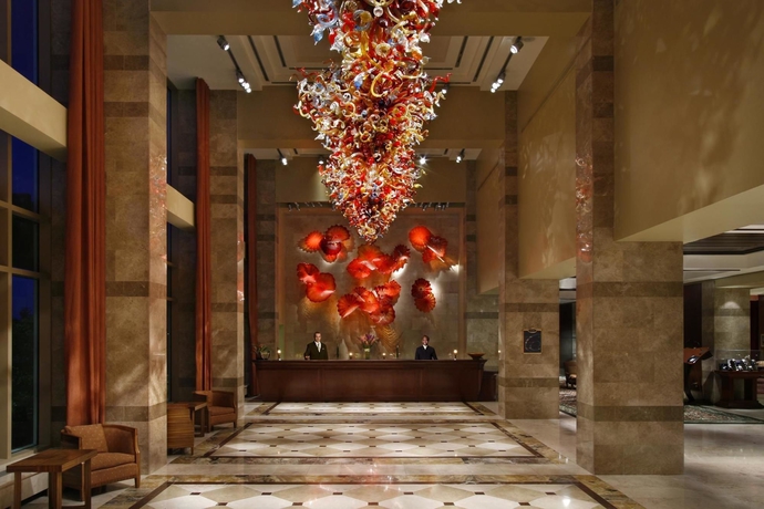 Imagen de los interiores del Hotel Hilton Lac-leamy. Foto 6