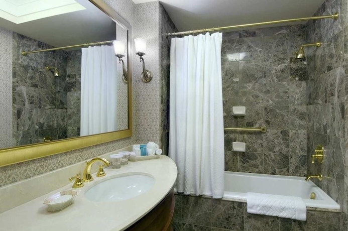 Imagen de la habitación del Hotel Hilton Lac-leamy. Foto 2