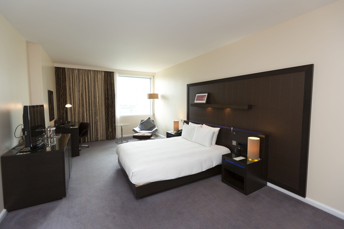 Imagen de la habitación del Hotel Hilton London Canary Wharf. Foto 3