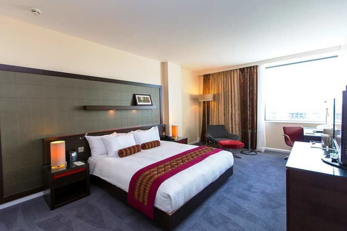 Imagen de la habitación del Hotel Hilton London Canary Wharf. Foto 14