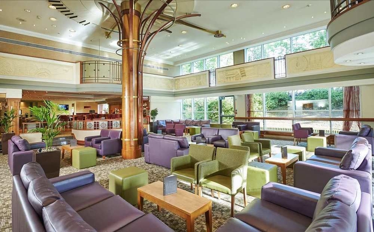 Imagen del bar/restaurante del Hotel Hilton London Croydon. Foto 2