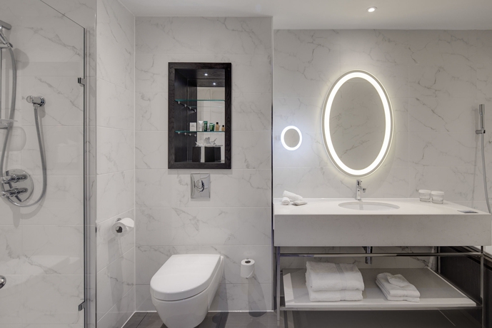 Imagen de la habitación del Hotel Hilton London Euston. Foto 16