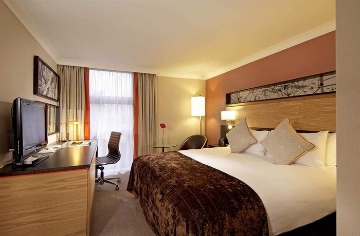 Imagen de la habitación del Hotel Hilton London Kensington. Foto 8