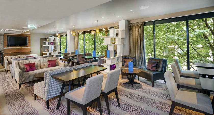 Imagen de los interiores del Hotel Hilton London Olympia. Foto 12