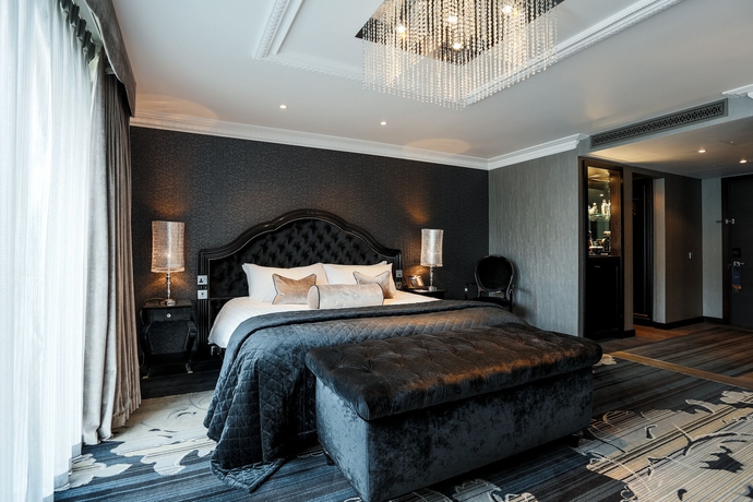 Imagen de la habitación del Hotel Hilton London Syon Park. Foto 13