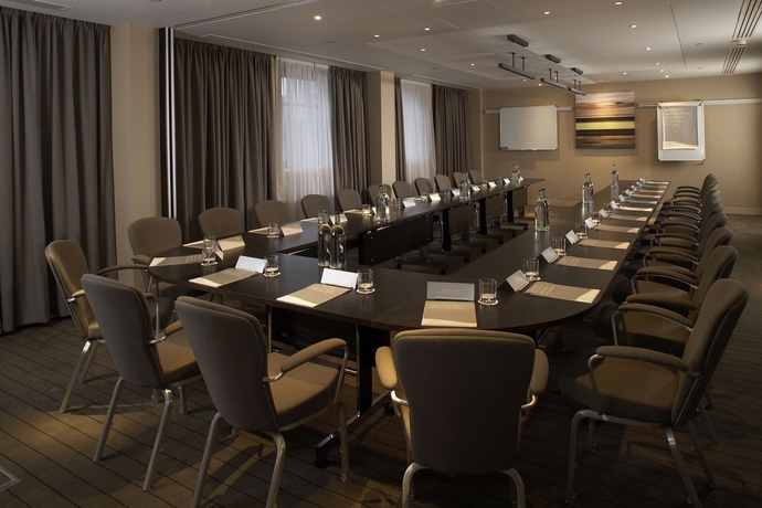 Imagen de los interiores del Hotel Hilton London Tower Bridge. Foto 10