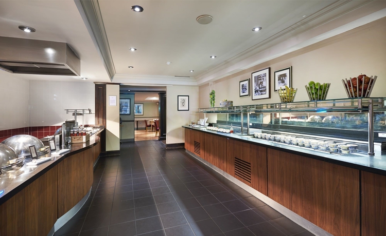 Imagen del bar/restaurante del Hotel Hilton London Watford. Foto 4