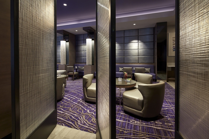 Imagen del bar/restaurante del Hotel Hilton Long Beach. Foto 3