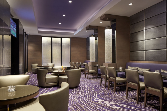 Imagen del bar/restaurante del Hotel Hilton Long Beach. Foto 4