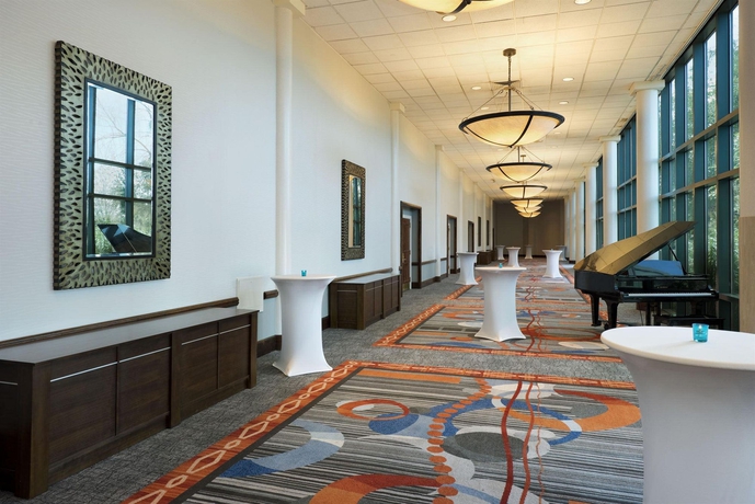 Imagen de los interiores del Hotel Hilton Long Island/huntington. Foto 12