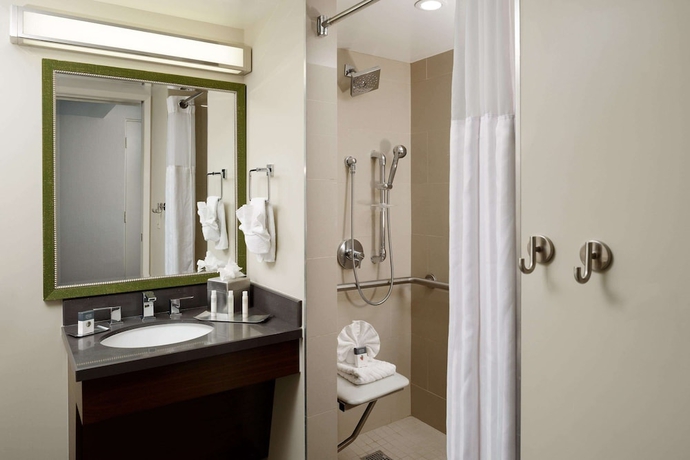 Imagen de la habitación del Hotel Hilton Los Angeles Culver City. Foto 3