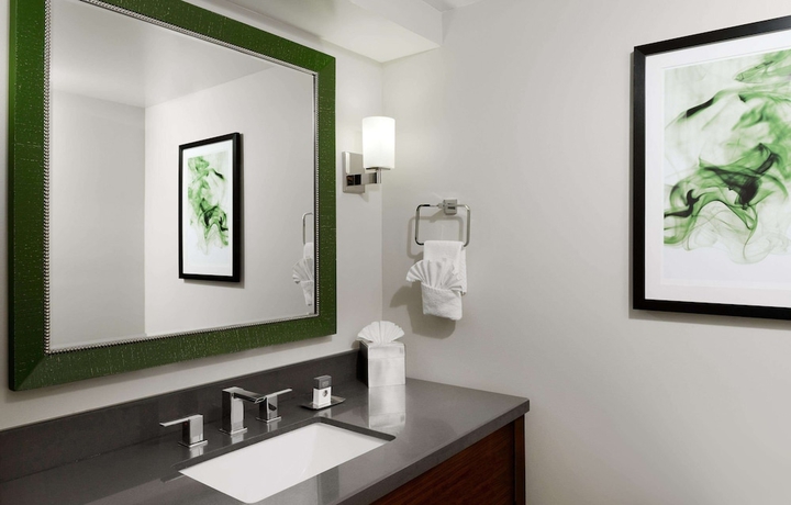 Imagen de la habitación del Hotel Hilton Los Angeles Culver City. Foto 6