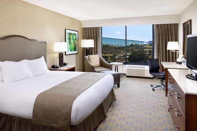 Imagen de la habitación del Hotel Hilton Los Angeles Culver City. Foto 7