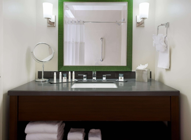 Imagen de la habitación del Hotel Hilton Los Angeles Culver City. Foto 14