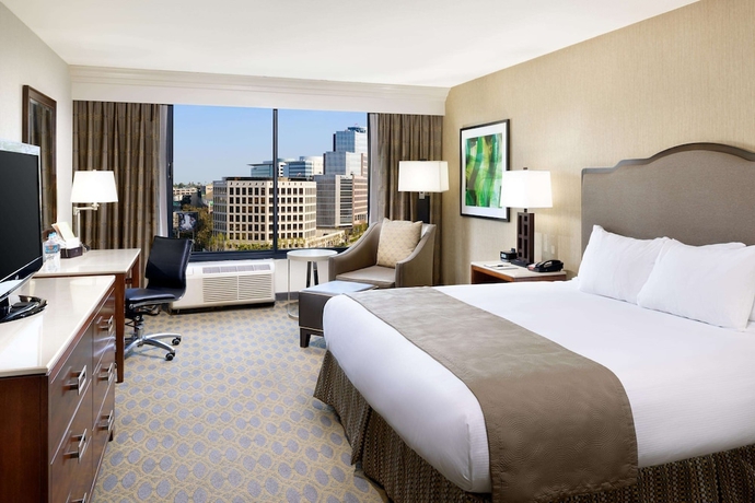 Imagen de la habitación del Hotel Hilton Los Angeles Culver City. Foto 18