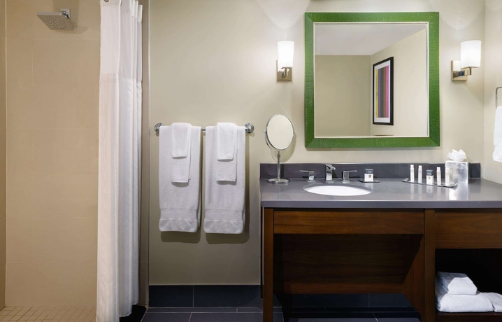 Imagen de la habitación del Hotel Hilton Los Angeles Culver City. Foto 19