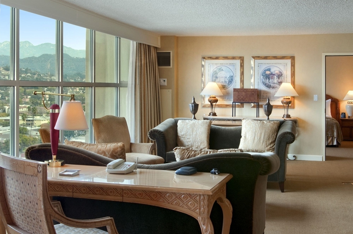 Imagen de los interiores del Hotel Hilton Los Angeles North-Glendale & Executive Meeting Center. Foto 10