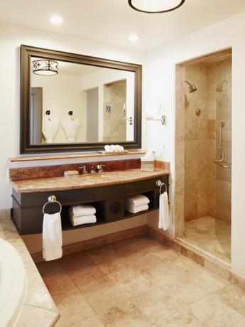 Imagen de la habitación del Hotel Hilton Los Cabos. Foto 6