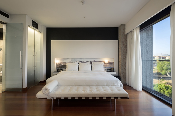 Imagen de la habitación del Hotel Hilton Madrid Airport. Foto 5